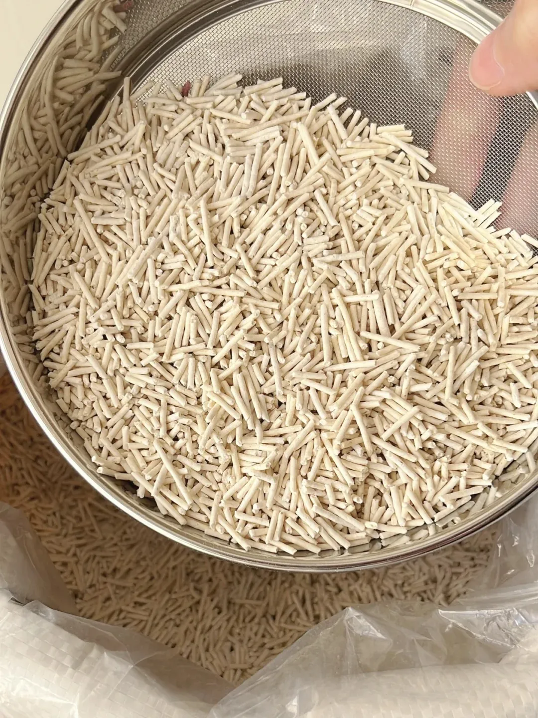 Tofu cat litter product photo by YoVia Pet Products